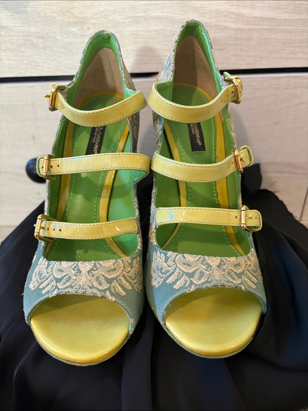 Dolce Gabbana Green Brocade Embroidered Mary Jane Heels with Lime Straps - Picture 2 of 5